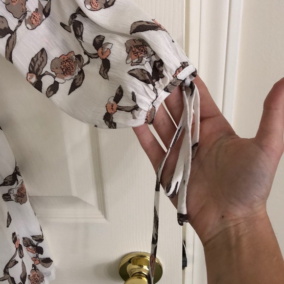 Romper - Picture 3 of 4